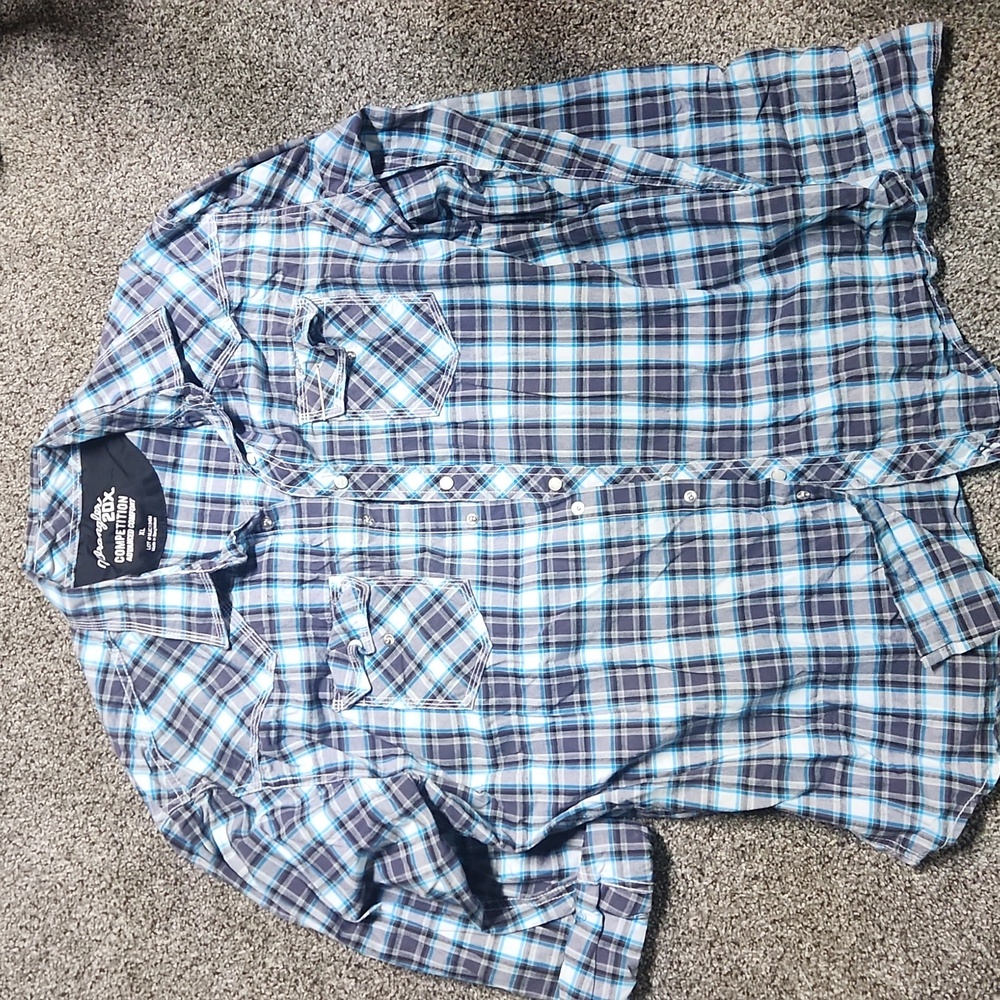 Wrangler 20X Blue and White Plaid Button Down Shirt